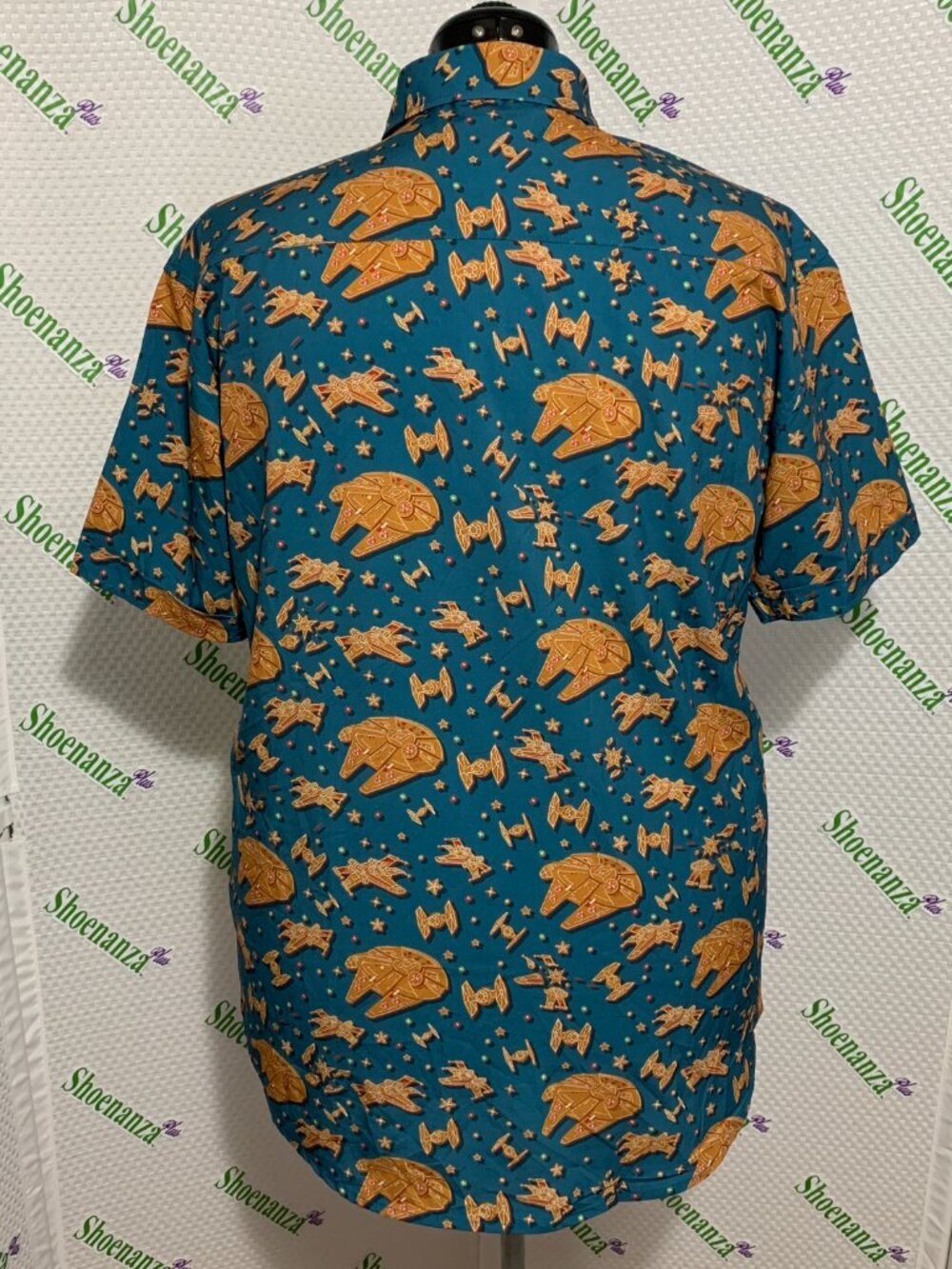 RSVLTS Shirt Star Wars Rebel Crumb Gingerbread Millennium Falcon Christmas Men M - Picture 3 of 4